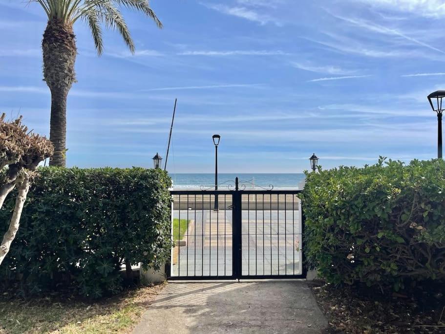 Lc Apartaments Voramar Benicàssim Exteriör bild